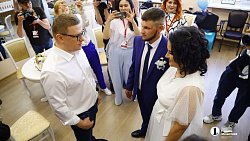 В Париже Алексею Текслеру представили обновленный Дом культуры