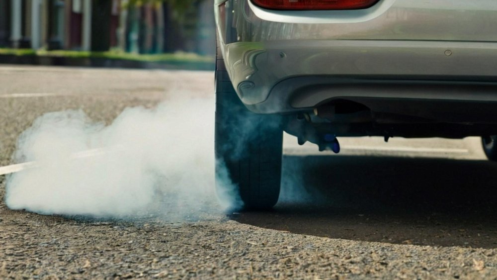 Владельцы авто с громким выхлопом отличаются психопатией и садизмом