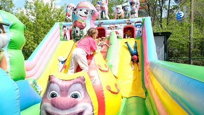 Миасс встретил первый летний праздник детства