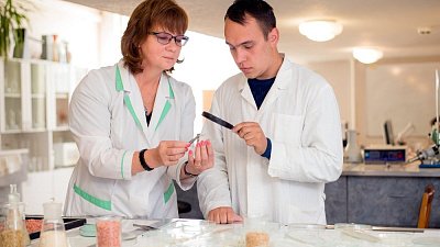 Челябинские ученые разработали биоразлагаемую упаковку для продуктов