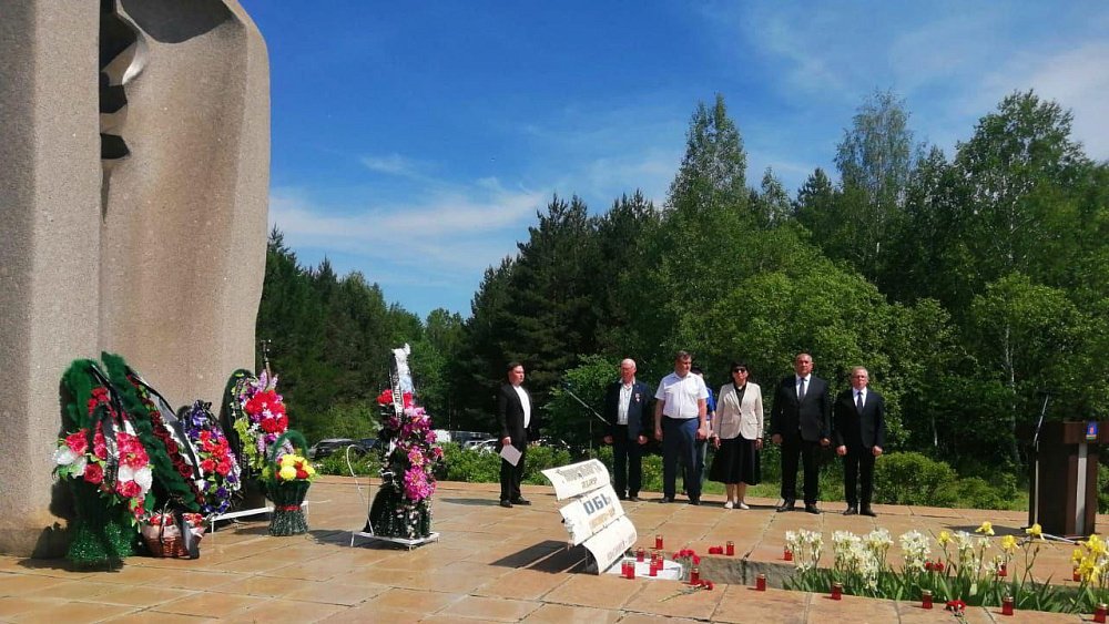 На месте железнодорожной катастрофы под Ашой прошел траурный митинг