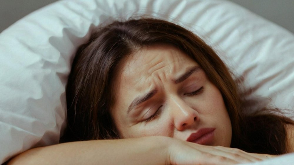 Отечность и пастозность лица бывают при дефиците сна