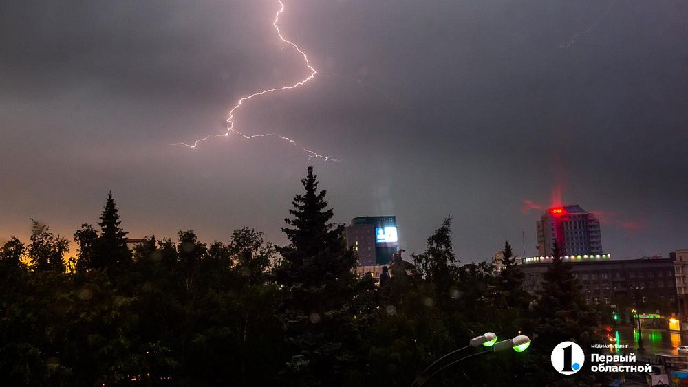 Жителей Челябинской области предупредили о ливнях и штормовом ветре 5 июня