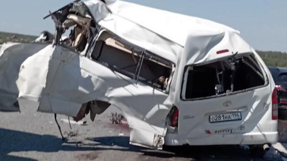 На трассе в Челябинской области четыре человека в Toyota погибли в ДТП