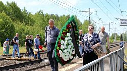 На месте железнодорожной катастрофы под Ашой прошел траурный митинг