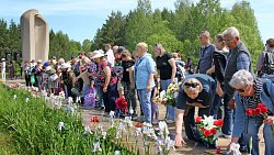 На месте железнодорожной катастрофы под Ашой прошел траурный митинг