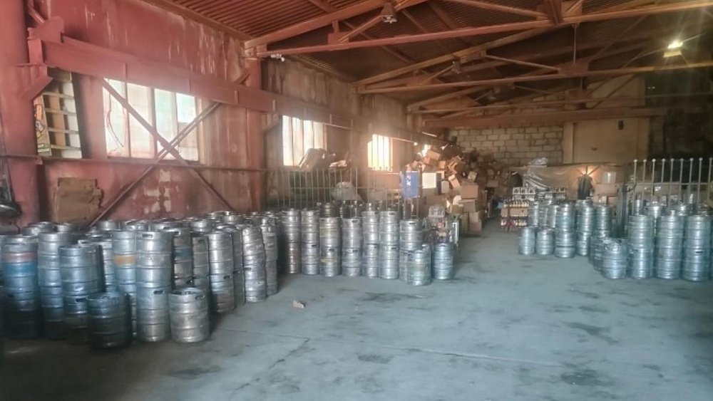 В Челябинске изъяли более 17 тыс. литров контрафактного пива