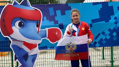 Чемпионка мира по боксу Александра Кулешова выступит на чемпионате УрФО