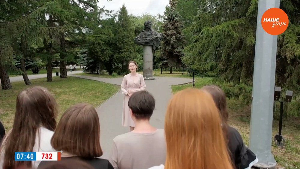 Дети читают стихи великого поэта в сюжете творческая акция «Я люблю Пушкина»