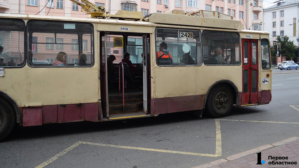 В Челябинске троллейбусы № 5 и 17 изменят маршруты на месяц