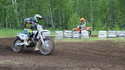 Челябинские гонщики одержали победу на региональных соревнованиях по мотокроссу