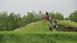 Челябинские гонщики одержали победу на региональных соревнованиях по мотокроссу