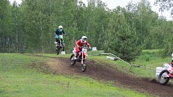 Челябинские гонщики одержали победу на региональных соревнованиях по мотокроссу