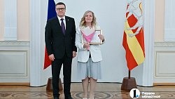 В Челябинской области 49 соцработников стали лауреатами премии губернатора