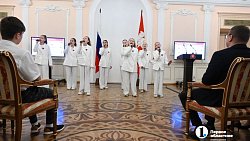 В День России губернатор Алексей Текслер торжественно вручил паспорта юным южноуральцам