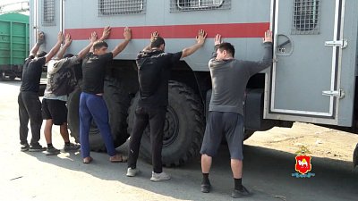 В Челябинской области почти 800 мигрантов выдворили за пределы России