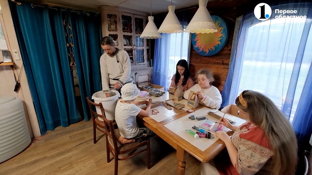 Семья из Москвы переехала в глухую деревню на Южном Урале