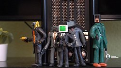 Школьник из Златоуста слепил коллекцию человечков с приборами вместо голов