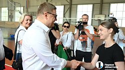 Алексей Текслер поручил «довести до ума» стадион в Кыштыме