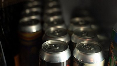 В Челябинской области в барах, расположенных в домах, ограничат ночную продажу пива