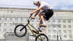 В центре Челябинска открыли скейт‑парк с новыми фигурами