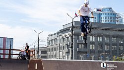 В центре Челябинска открыли скейт‑парк с новыми фигурами