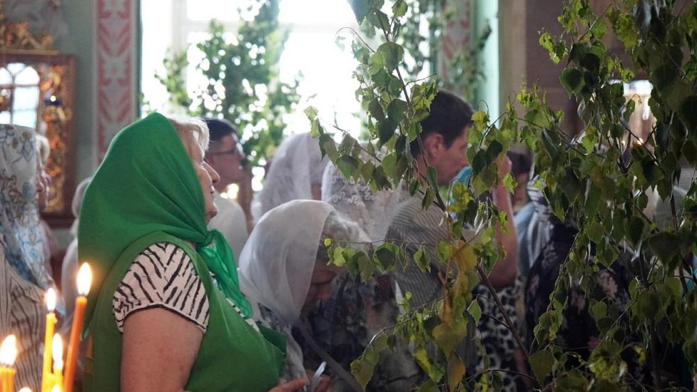 Православные христиане отмечают День Святой Троицы 23 июня