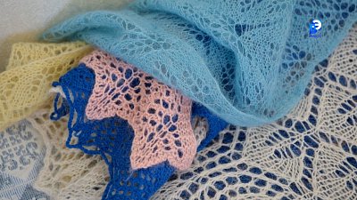 Жительница Миасса создает шали из ниток и пряжи