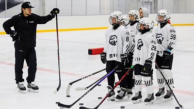 Артемий Панарин дал мастер-класс юным хоккеистам из академии «Трактор»