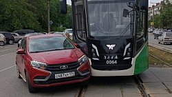 В Челябинске за месяц случилось 25 ДТП с участием трамваев и троллейбусов