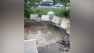 В Металлургическом районе Челябинска улицы залило кипятком 