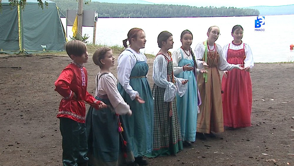 На Тургояке встречают фестиваль «Уральский прикрасы»