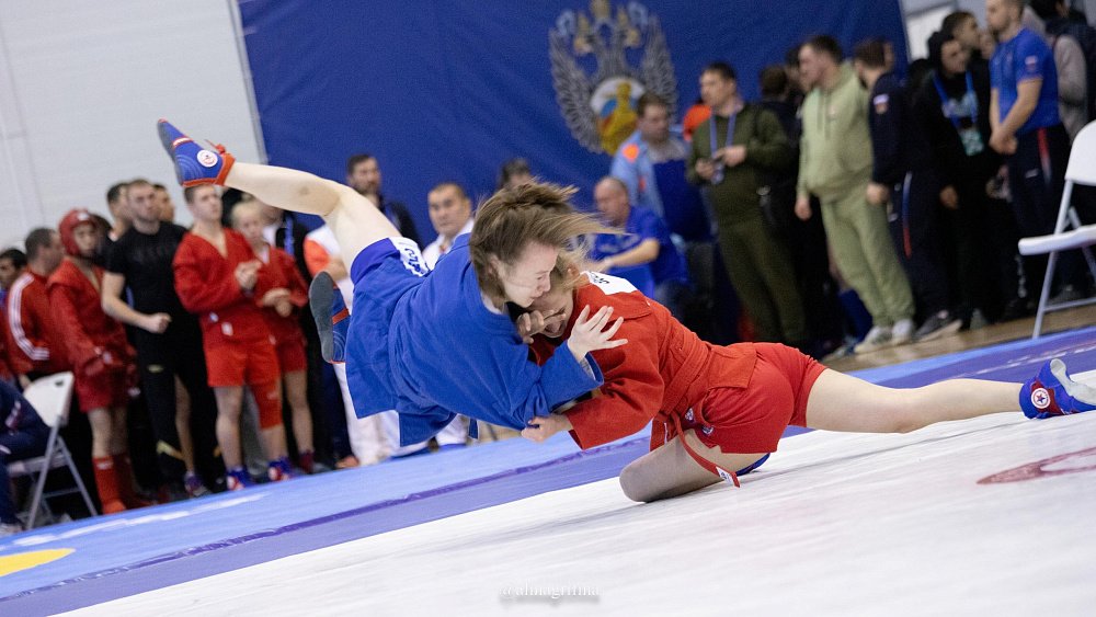 Две челябинские самбистки стали призерами первенства России