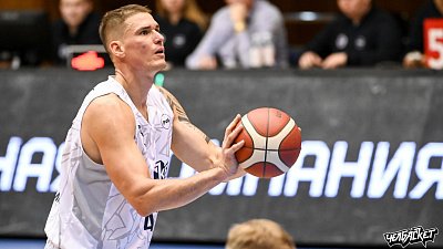 Клуб «Челбаскет» продлил контракт с центровым Иваном Нелюбовым