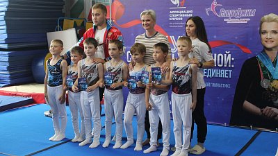 Олимпийская чемпионка Светлана Хоркина восхитилась челябинскими гимнастами