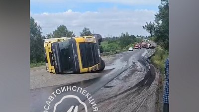 Под Челябинском столкнулись три автомобиля