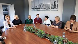 В Челябинске 700 выпускников закончили школу с медалью