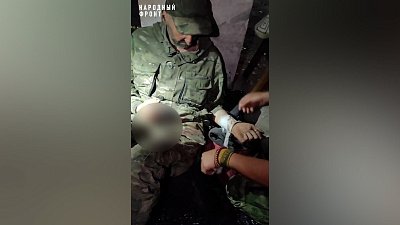 Южноуральские бойцы помогли раненому пленному украинцу