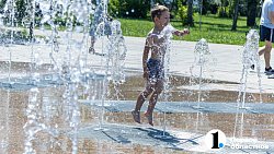 Жара +32 и купание в фонтанах: челябинцы спасаются от летнего зноя