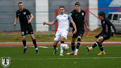 Футбольный клуб «Торпедо» заключил контракт с забивным форвардом Максимом Рудневым