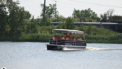 Алексей Текслер прогулялся по новой набережной реки Уй