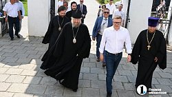 Алексей Текслер побывал в Свято-Троицком кафедральном соборе