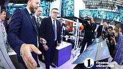 Алексей Текслер посетил коллективный стенд Челябинской области на «Иннопроме‑2024»