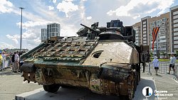 Губернатор Челябинской области посетил выставку трофейной техники НАТО