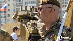 Губернатор Челябинской области посетил выставку трофейной техники НАТО