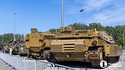 Губернатор Челябинской области посетил выставку трофейной техники НАТО