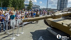 Губернатор Челябинской области посетил выставку трофейной техники НАТО