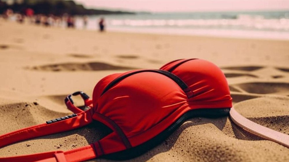 Такой купальник вредит женскому здоровью