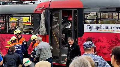 Одна женщина погибла и семеро человек пострадали в результате столкновения двух трамваев в Златоусте