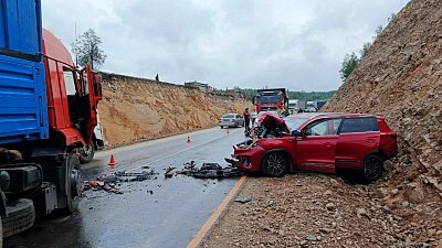 34‑летняя женщина за рулем Chery врезалась в грузовик под Ашой